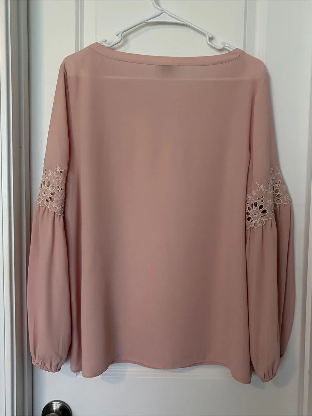 LOFT Blush Pink Long-Sleeve Lace-Inset Blouse
Size L - Picture 3 of 8